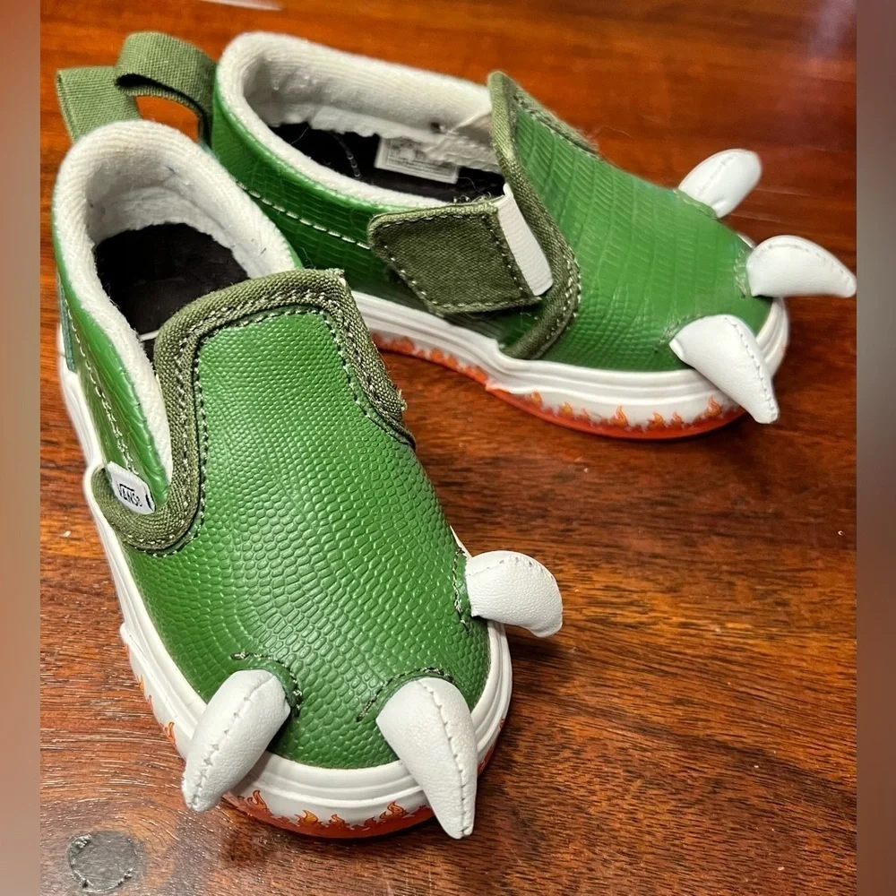 EUC Vans Limited Edition Dinosaur Dragon Claw Flame Rim Kids Shoes size 4
